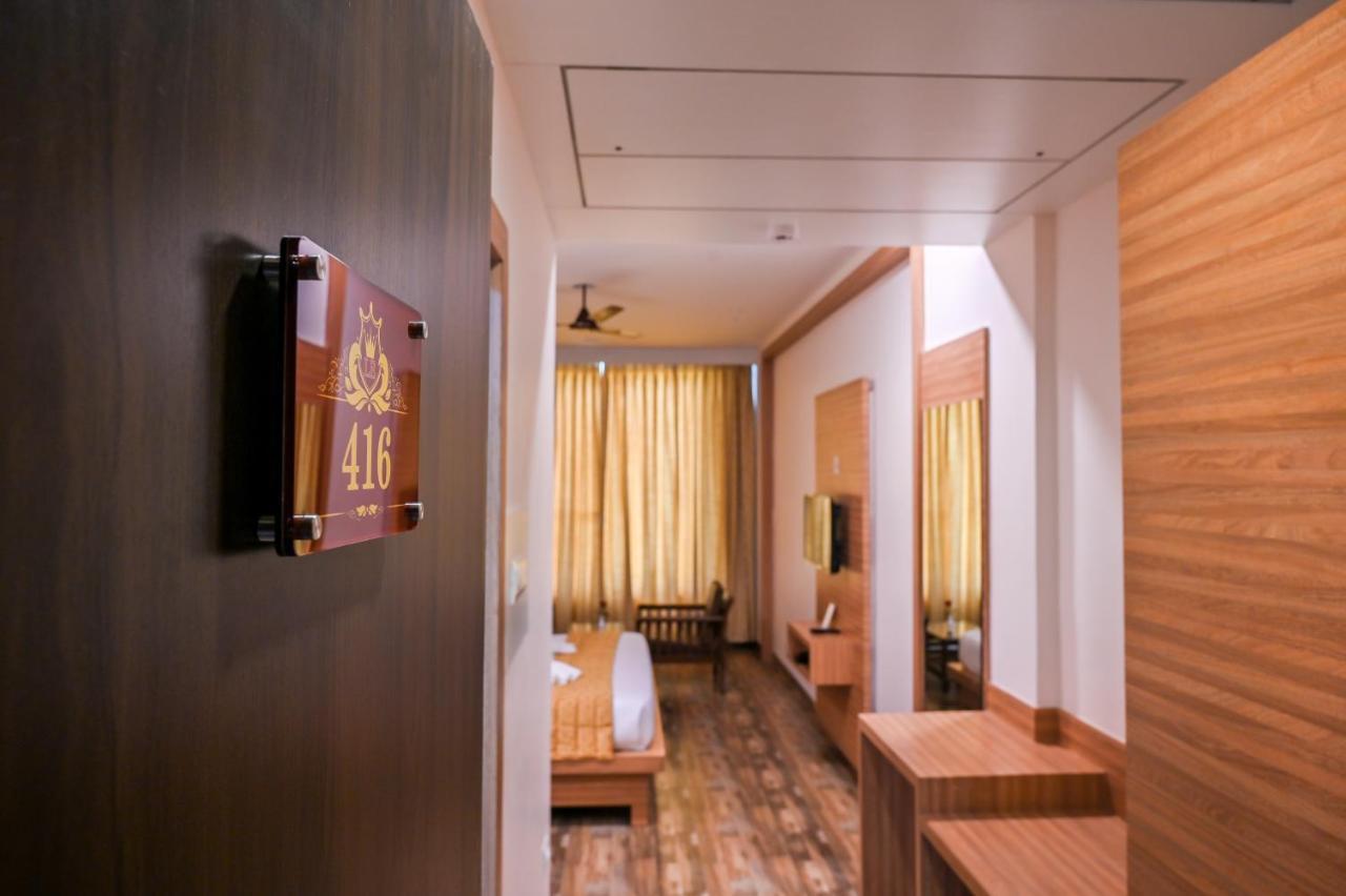 Hotel Laxmi Empire GOA Buitenkant foto