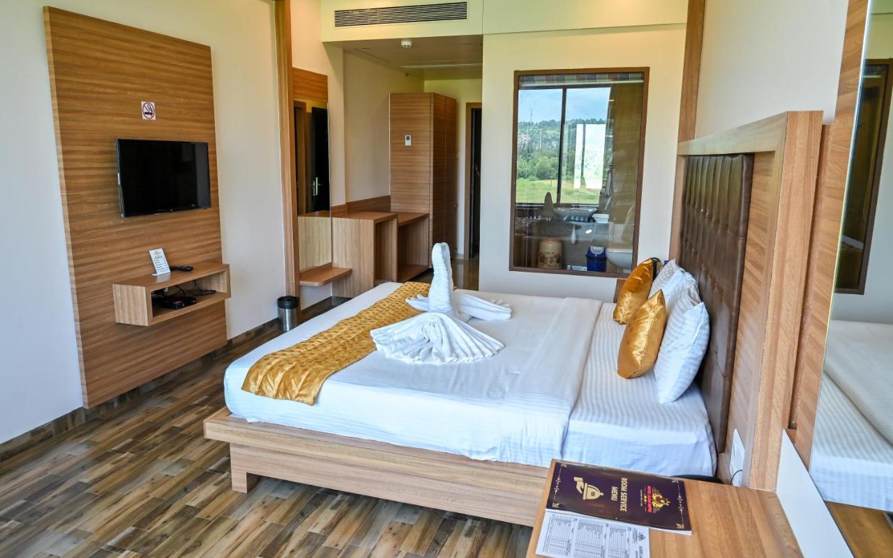 Hotel Laxmi Empire GOA Buitenkant foto