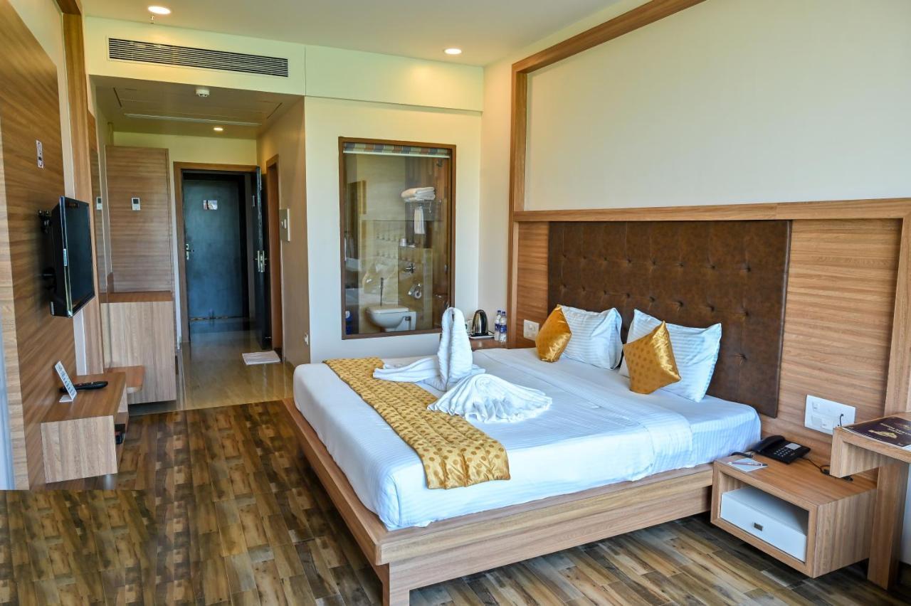 Hotel Laxmi Empire GOA Buitenkant foto
