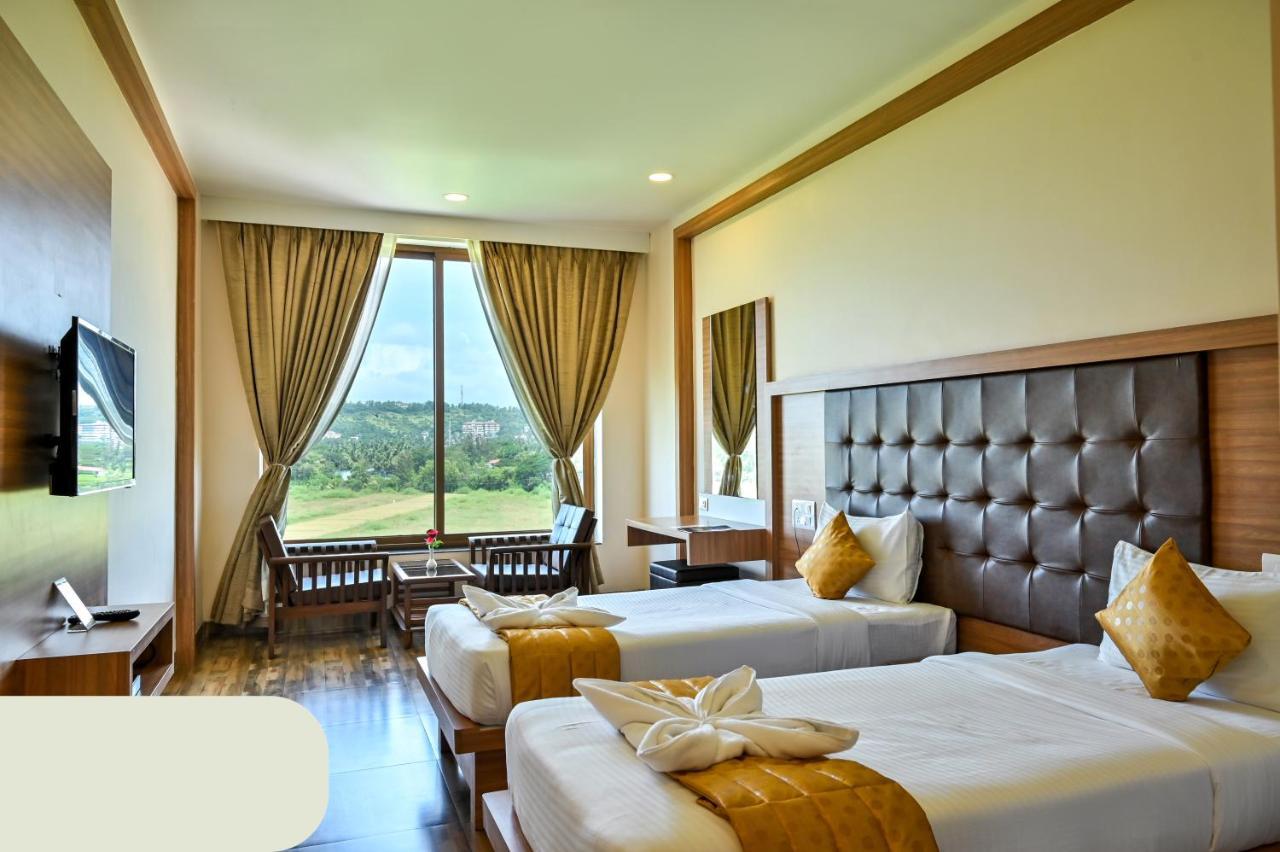 Hotel Laxmi Empire GOA Buitenkant foto