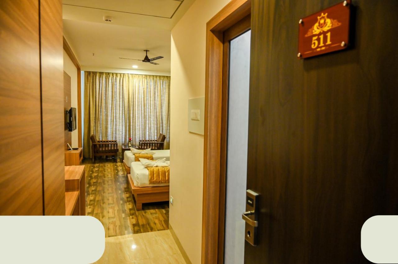 Hotel Laxmi Empire GOA Buitenkant foto