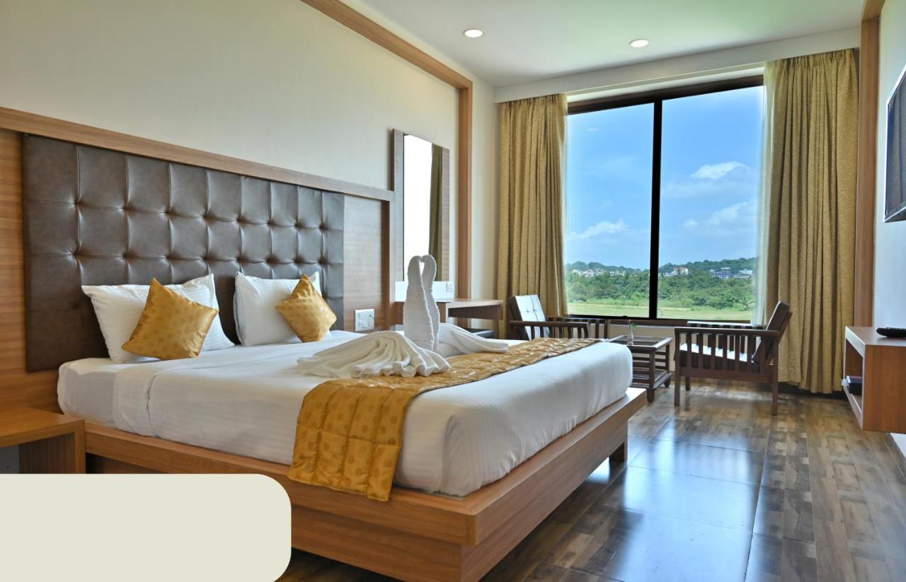 Hotel Laxmi Empire GOA Buitenkant foto