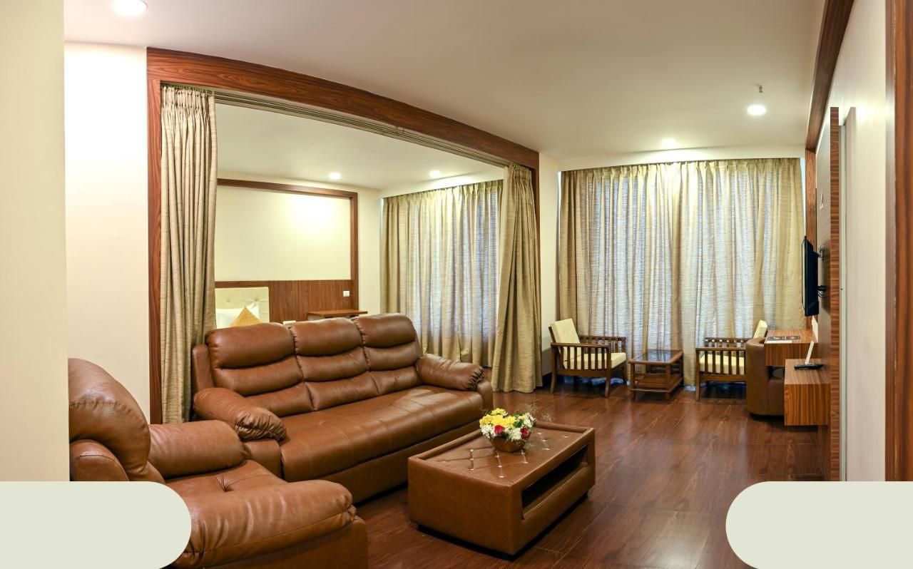 Hotel Laxmi Empire GOA Buitenkant foto