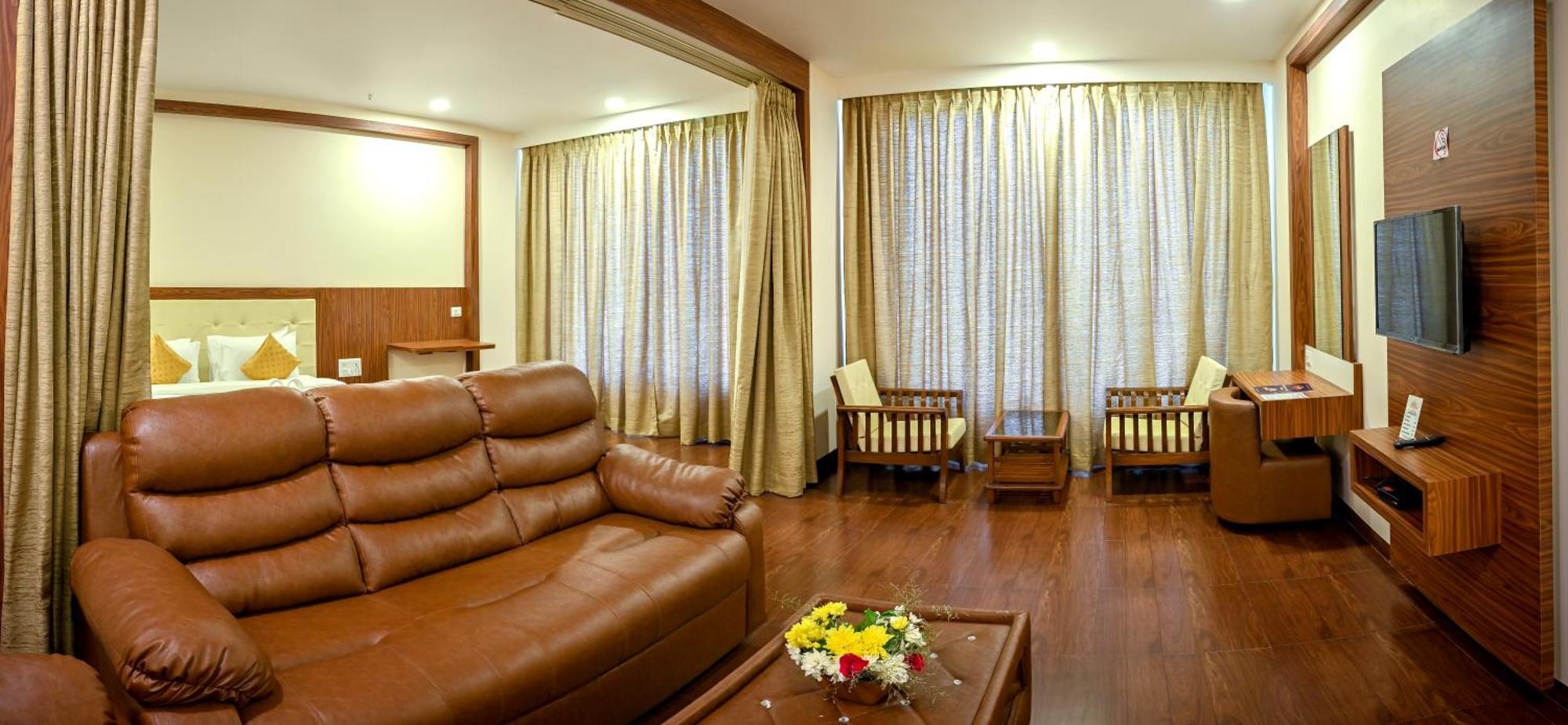 Hotel Laxmi Empire GOA Buitenkant foto