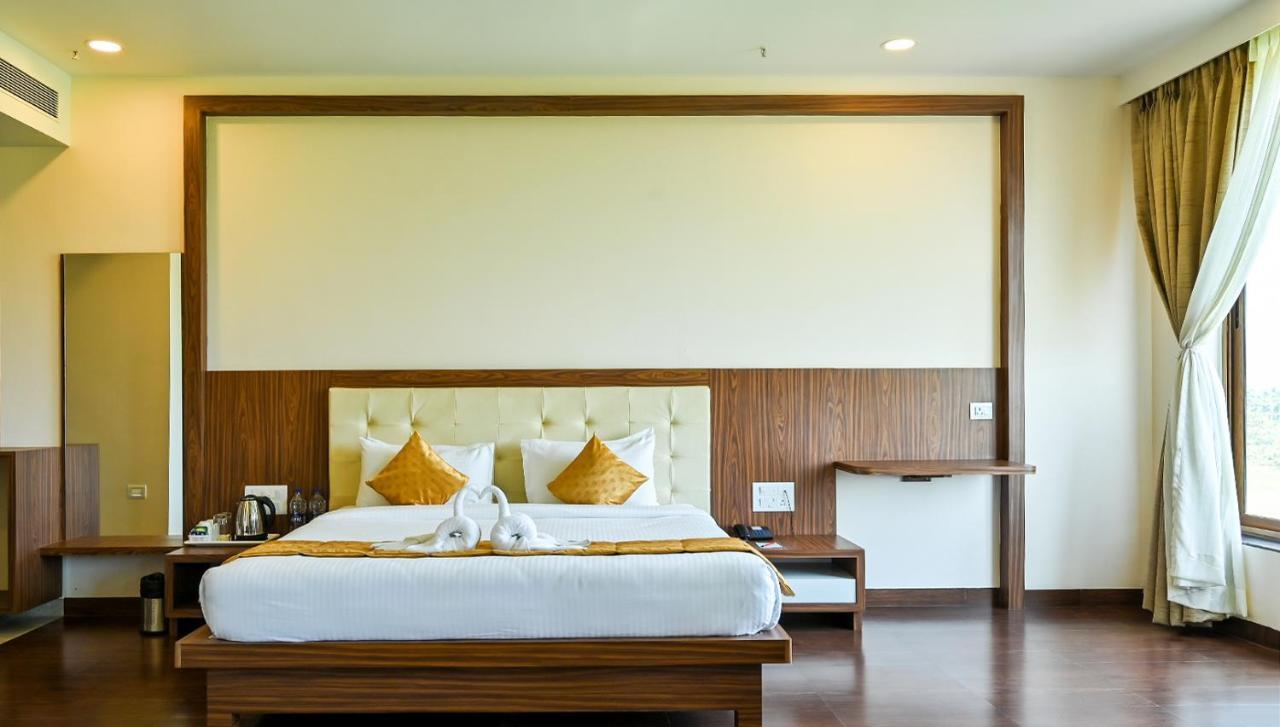 Hotel Laxmi Empire GOA Buitenkant foto