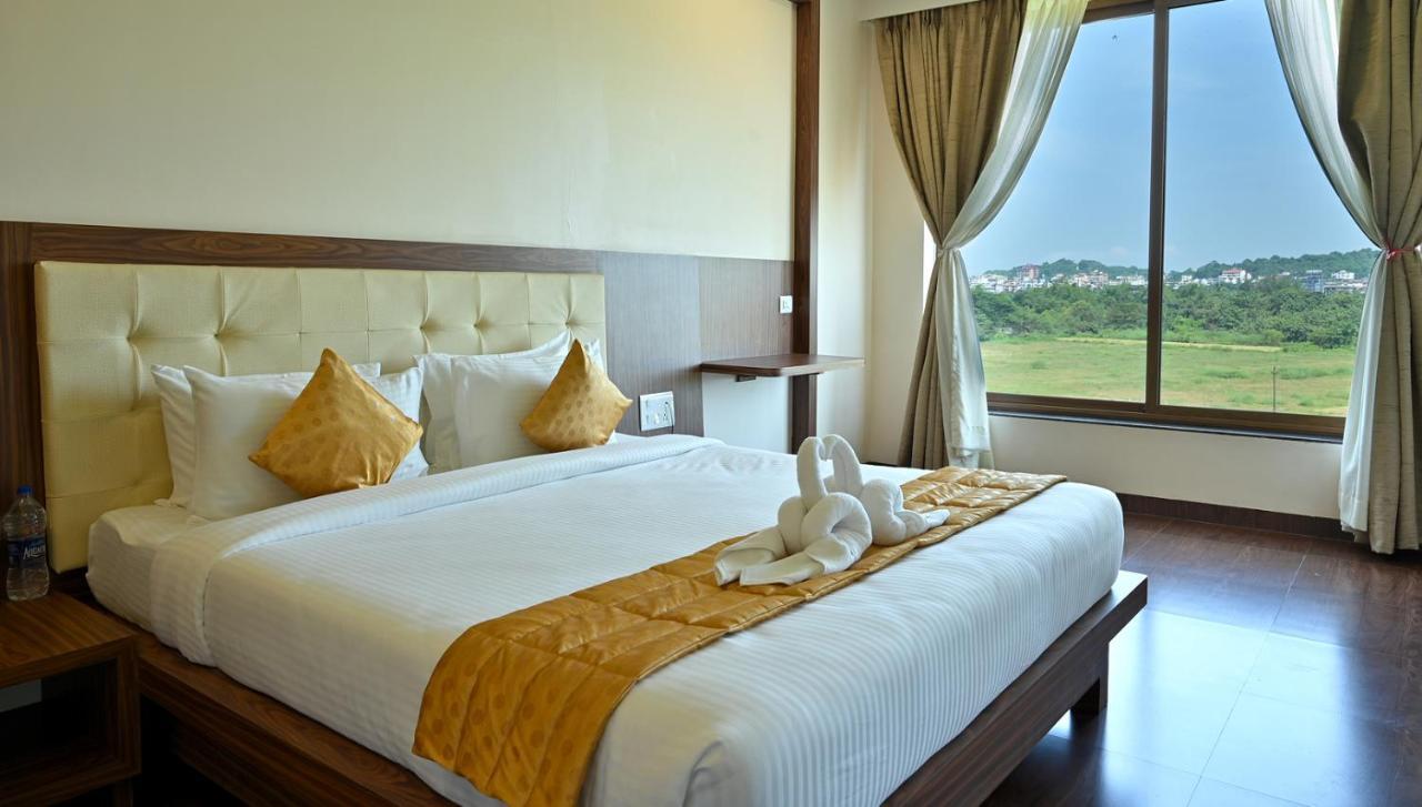 Hotel Laxmi Empire GOA Buitenkant foto