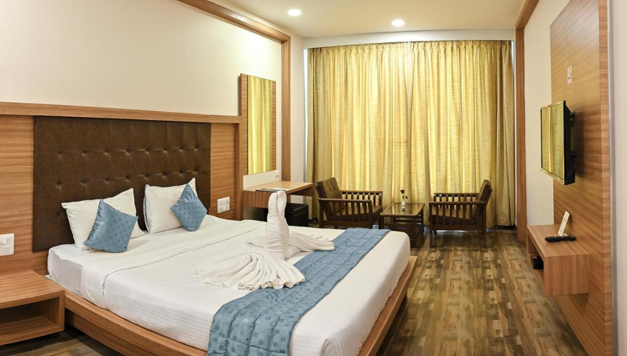 Hotel Laxmi Empire GOA Buitenkant foto